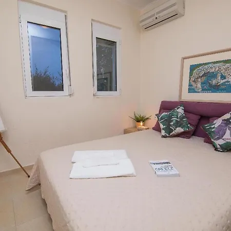 Ferienhaus Fuer 6 Personen Ca 130 Qm In Gennadio, Dodekanes Rhodos *