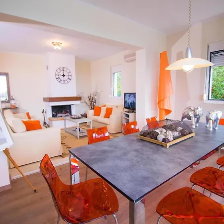 Ferienhaus Fuer 6 Personen Ca 130 Qm In Gennadio, Dodekanes Rhodos Gennadi